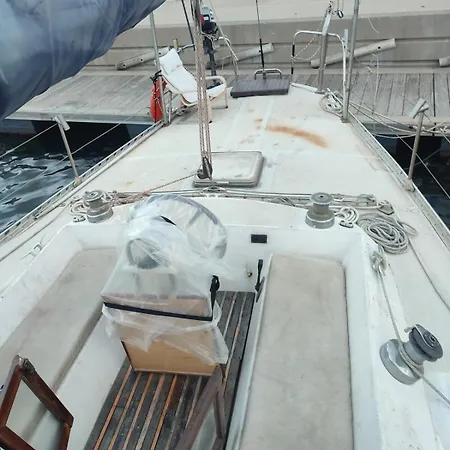 Romantic Sailboat فالنسيا