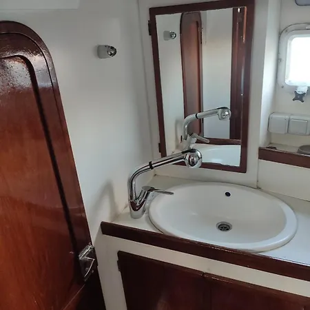 Romantic Sailboat Hotel en barco Valencia