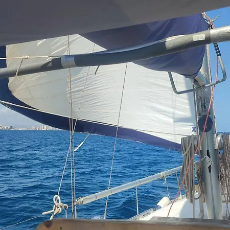 Romantic Sailboat Hotel en barco Valencia